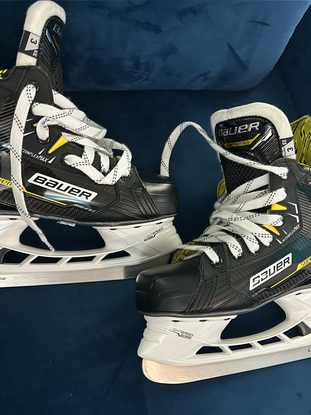 Bauer Supreme M4 Ice Hockey Intermediate Skates Size 3 EE